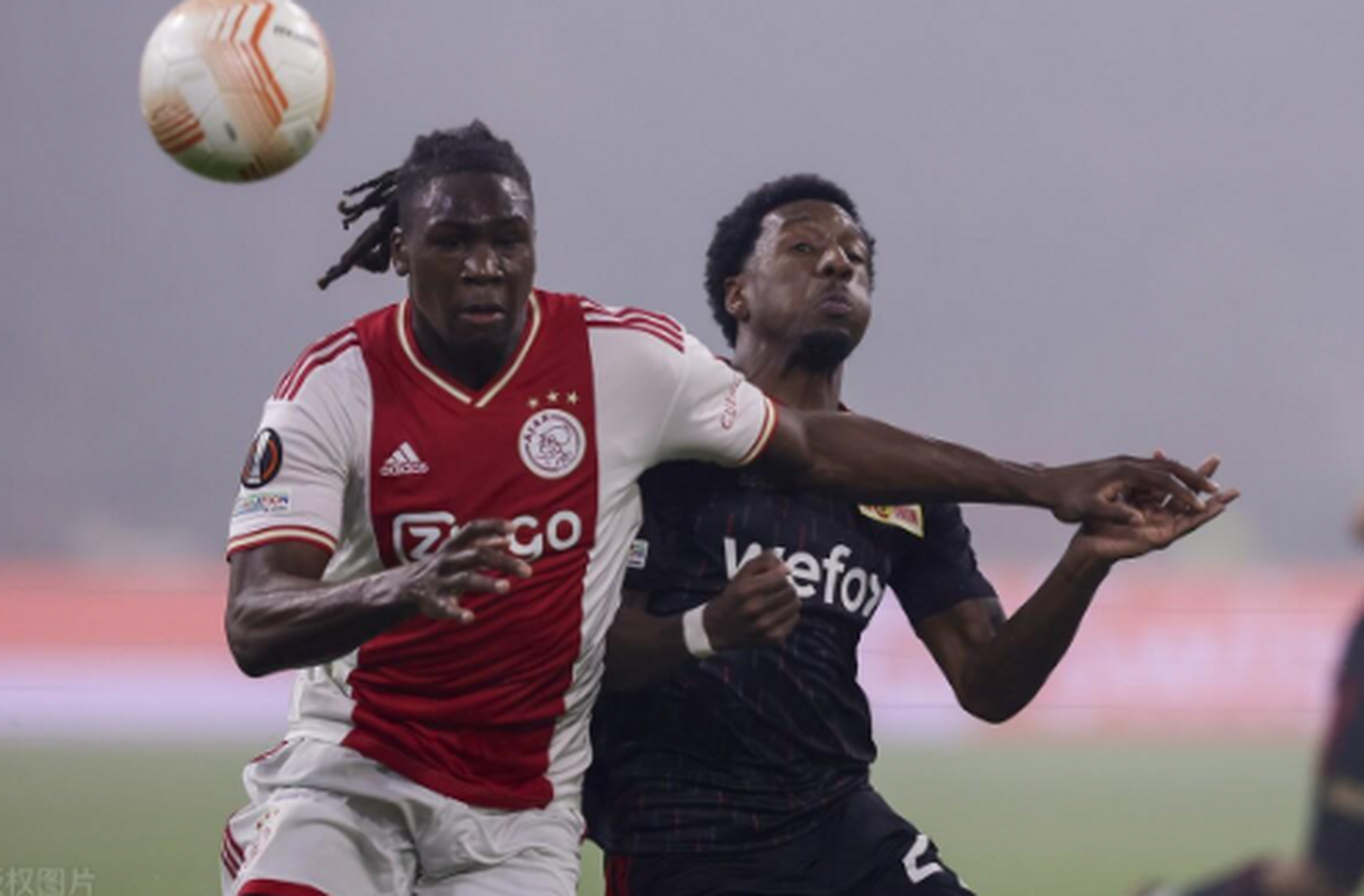 关于阿贾克斯深陷欧冠淘汰迷局，拼尽全力的信息