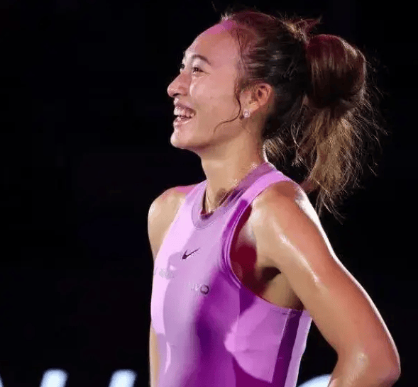  阿扎伦卡爆冷击败FPX，赛况扑朔迷离引爆全场！