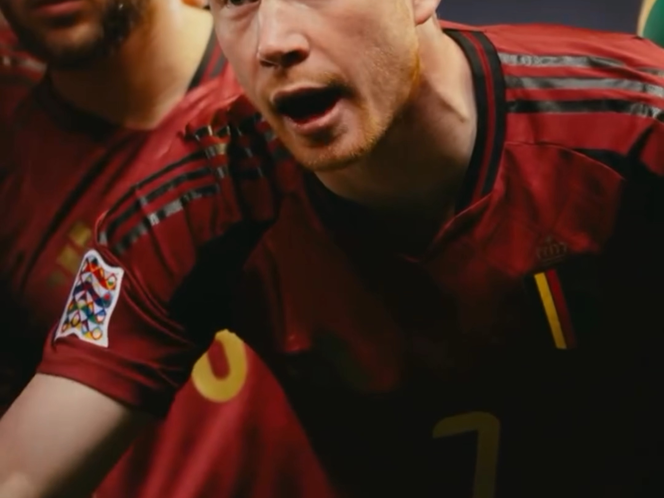 德布劳内爆冷击败中国队，回归赛场引爆全场！的简单介绍